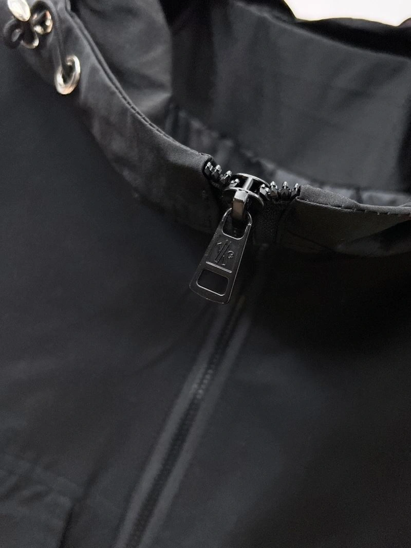 Moncler Outwear Modern 140186