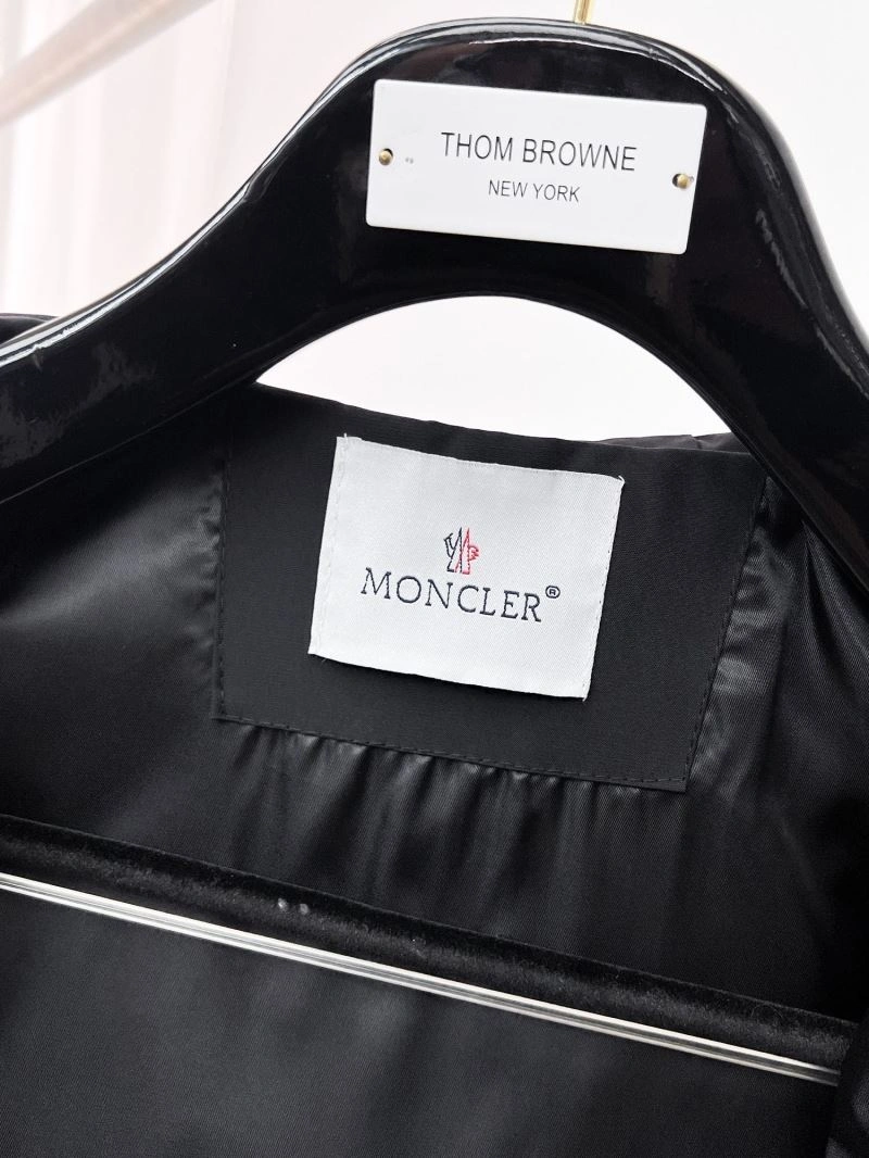 SunProtective Moncler Outwear 140184