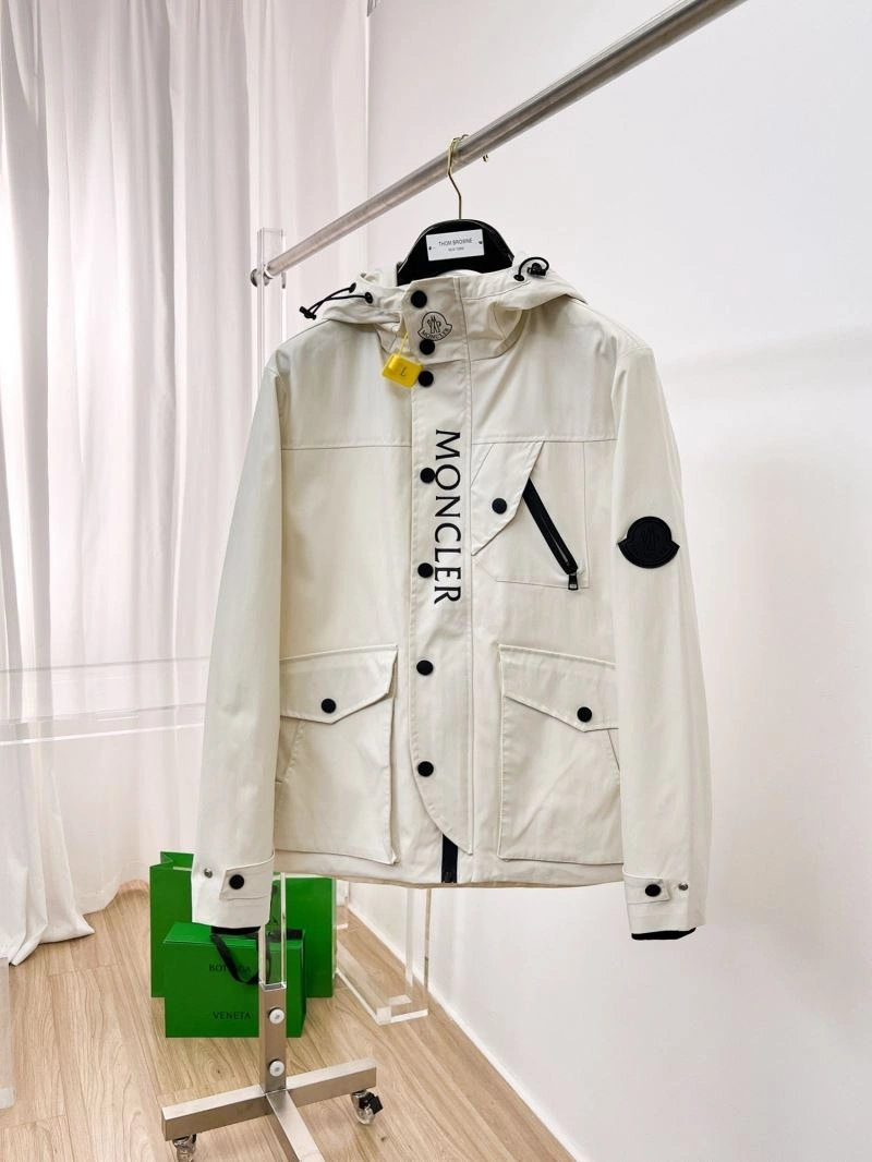 EasyMatch Moncler Outwear 140182