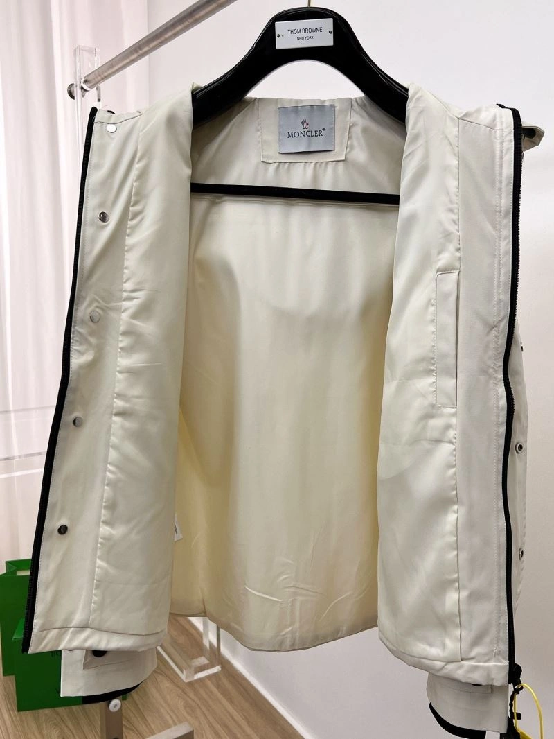 EasyMatch Moncler Outwear 140182