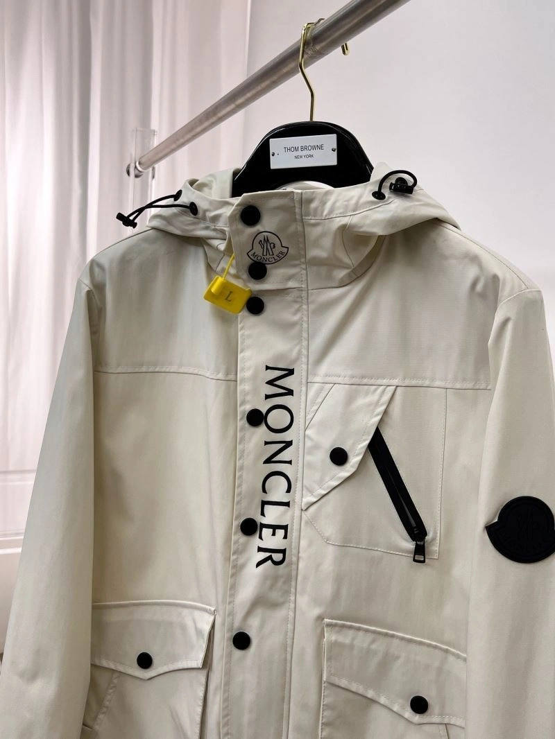 EasyMatch Moncler Outwear 140182
