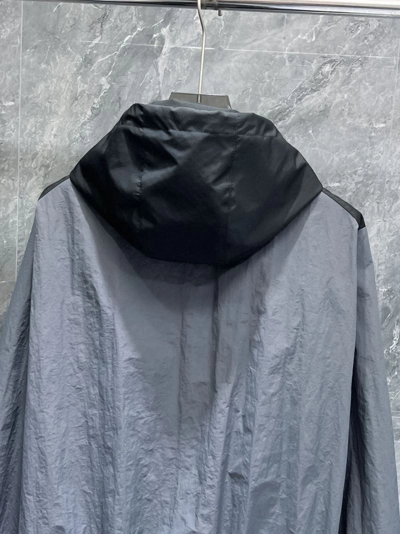 Cozy Moncler Outwear 140181