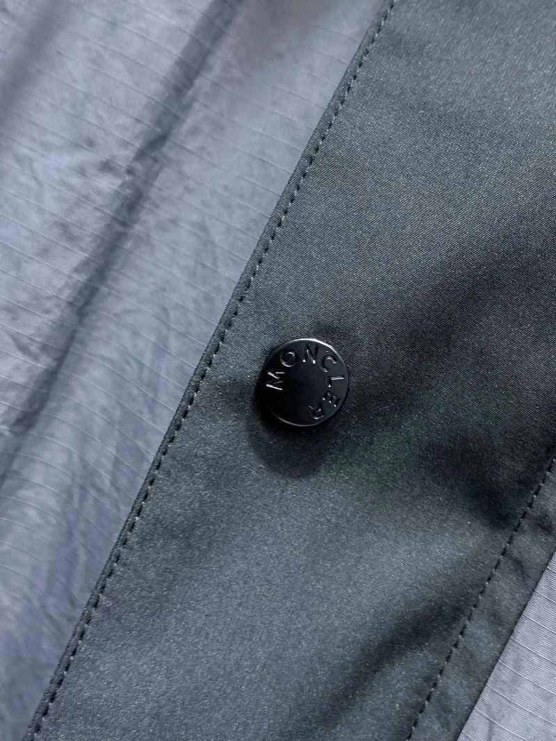 Cozy Moncler Outwear 140181