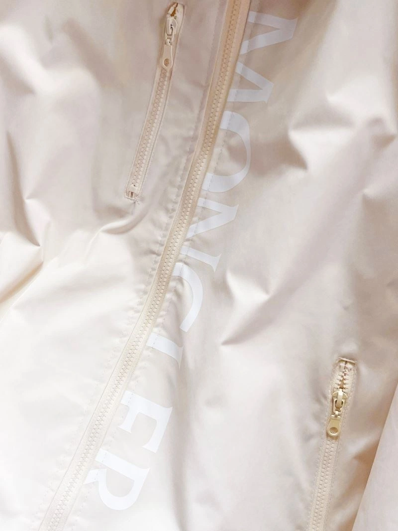 Modern Moncler Outwear 140179