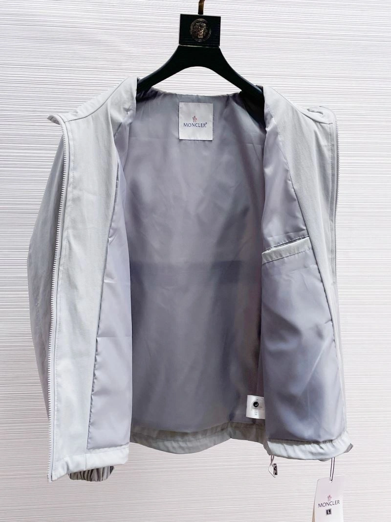Moncler Outwear Packable 140180