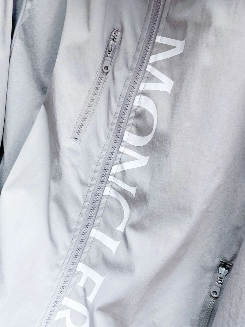 Moncler Outwear Packable 140180