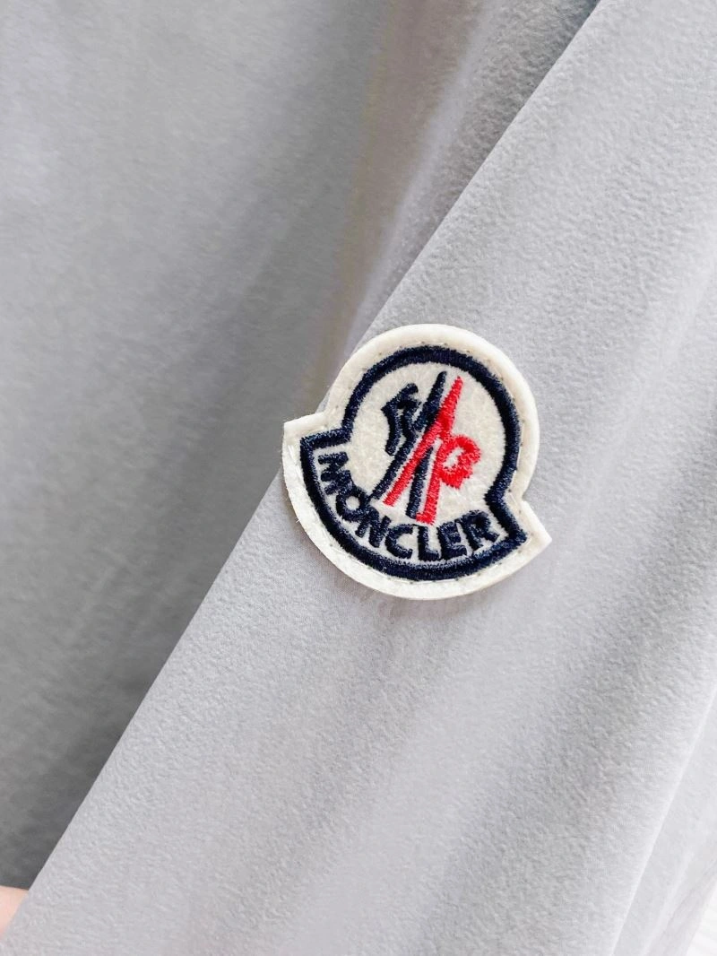 Moncler Outwear Packable 140180