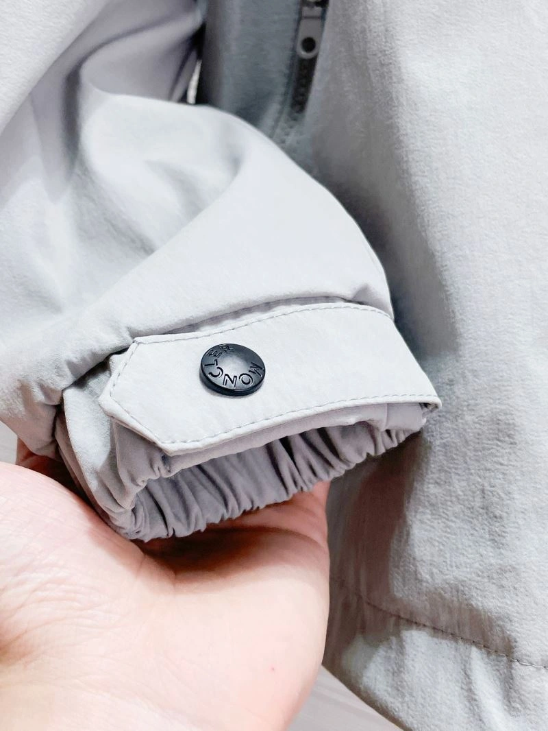 Moncler Outwear Packable 140180