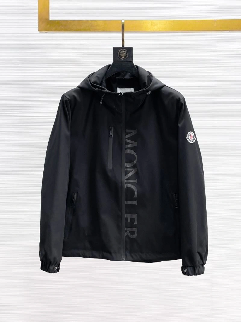 Functional Moncler Outwear 140178