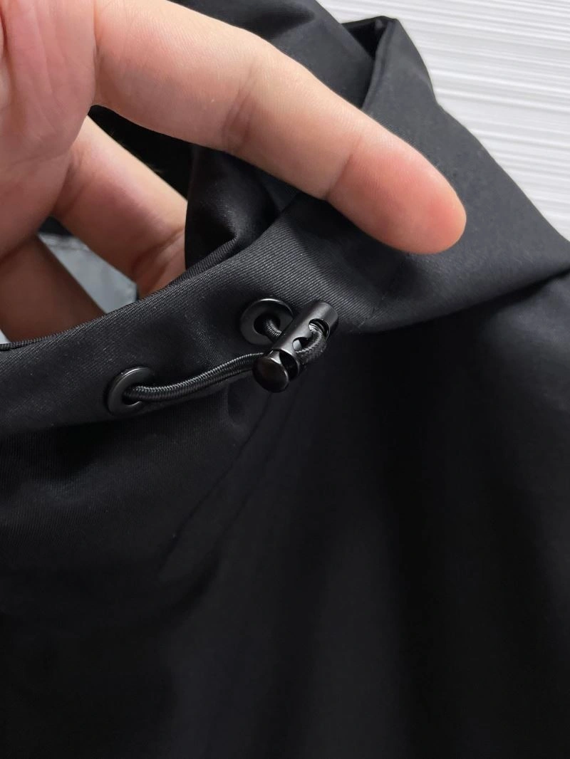 Functional Moncler Outwear 140178