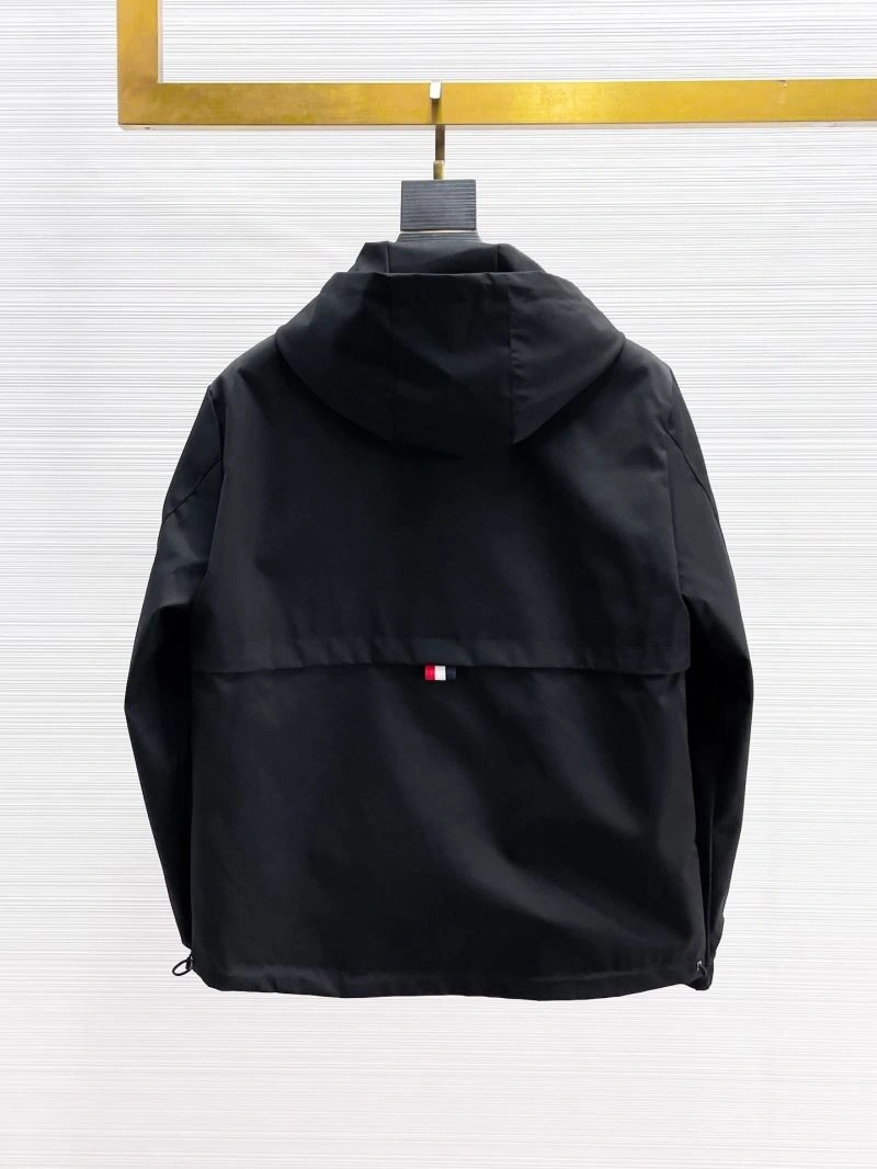 Functional Moncler Outwear 140178