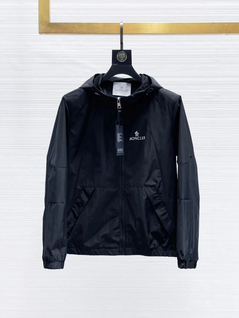 Unique Moncler Outwear 140160