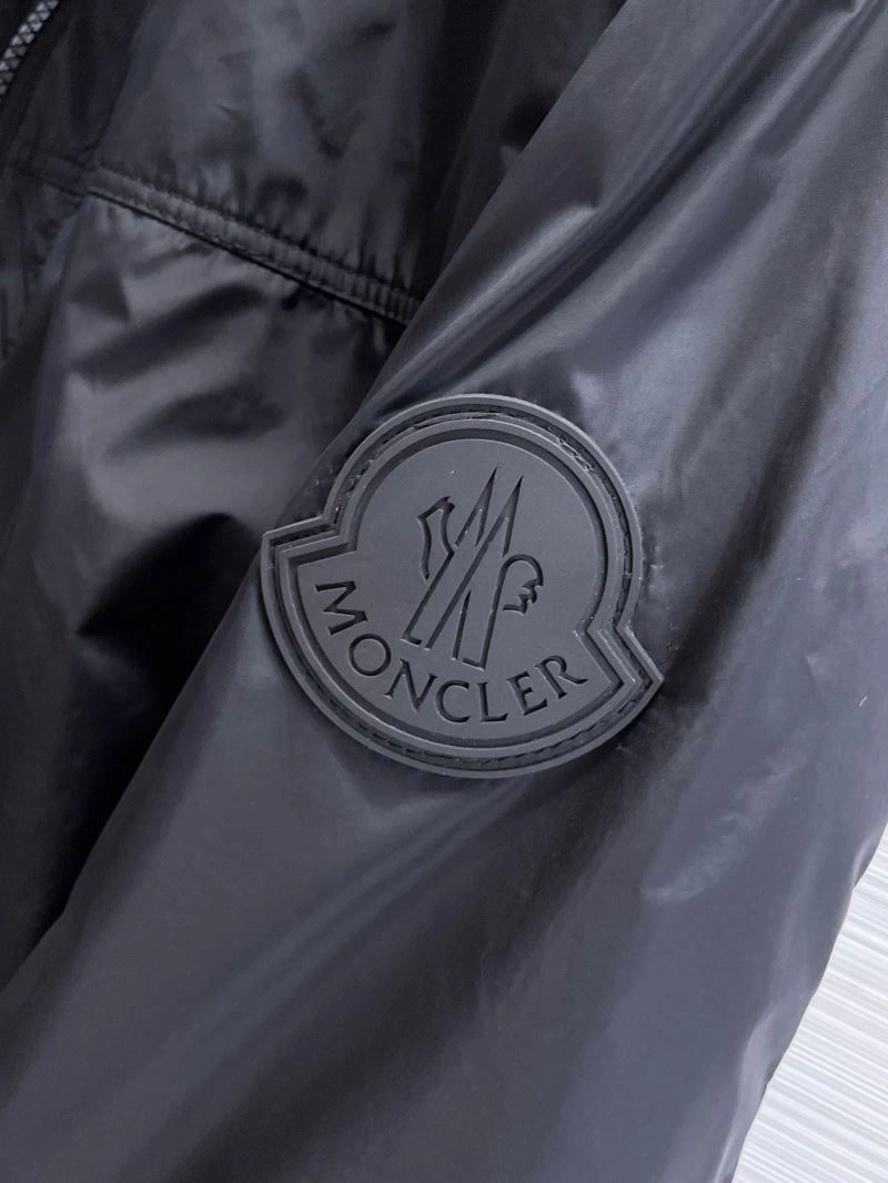 Moncler Outwear MultiPurpose 140173