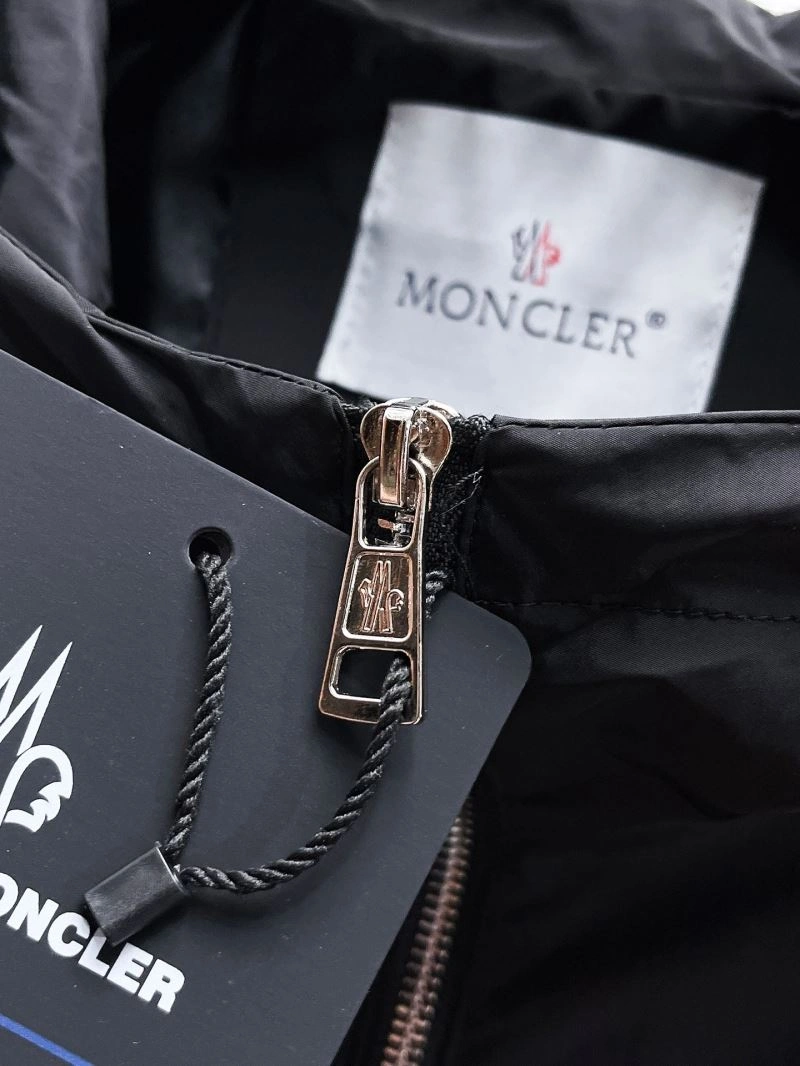 FreshLook Moncler Outwear 140157