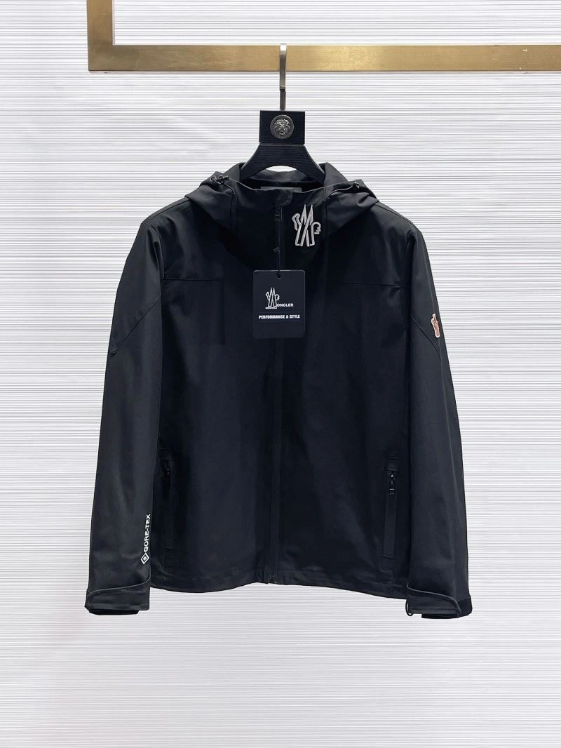 Moncler Outwear Sustainable 140171