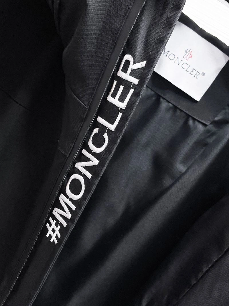 Moncler Outwear Sustainable 140171