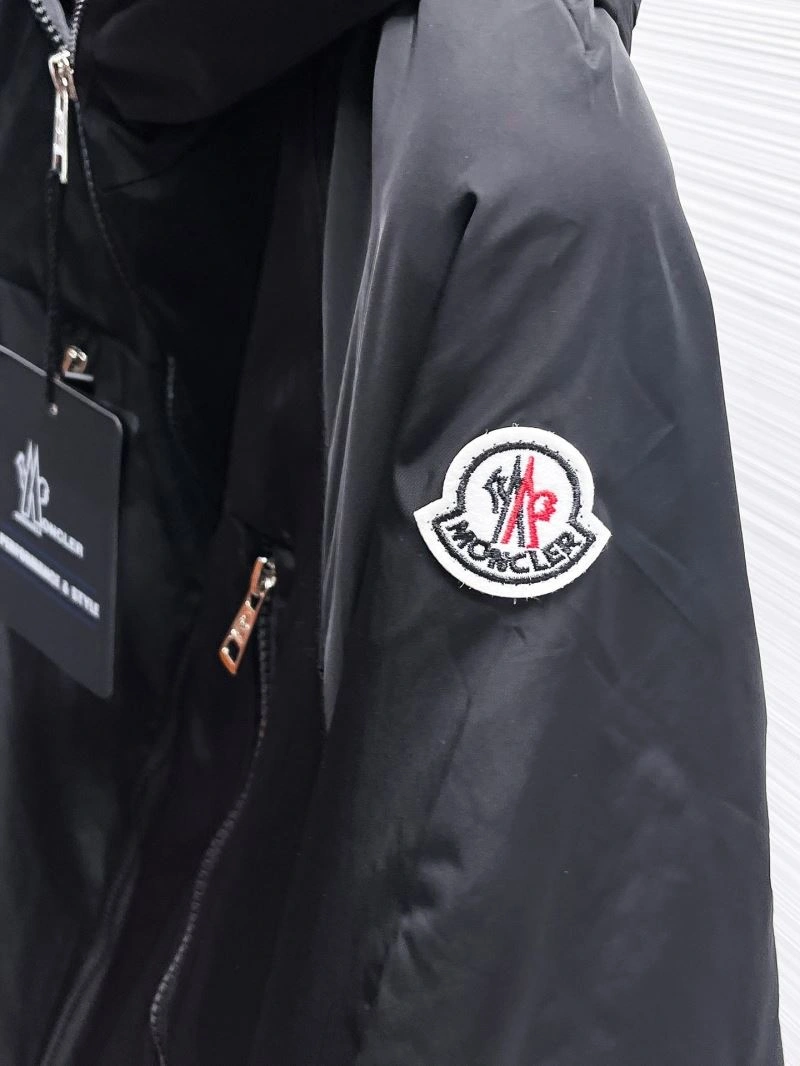 Moncler Outwear Stylish 140159