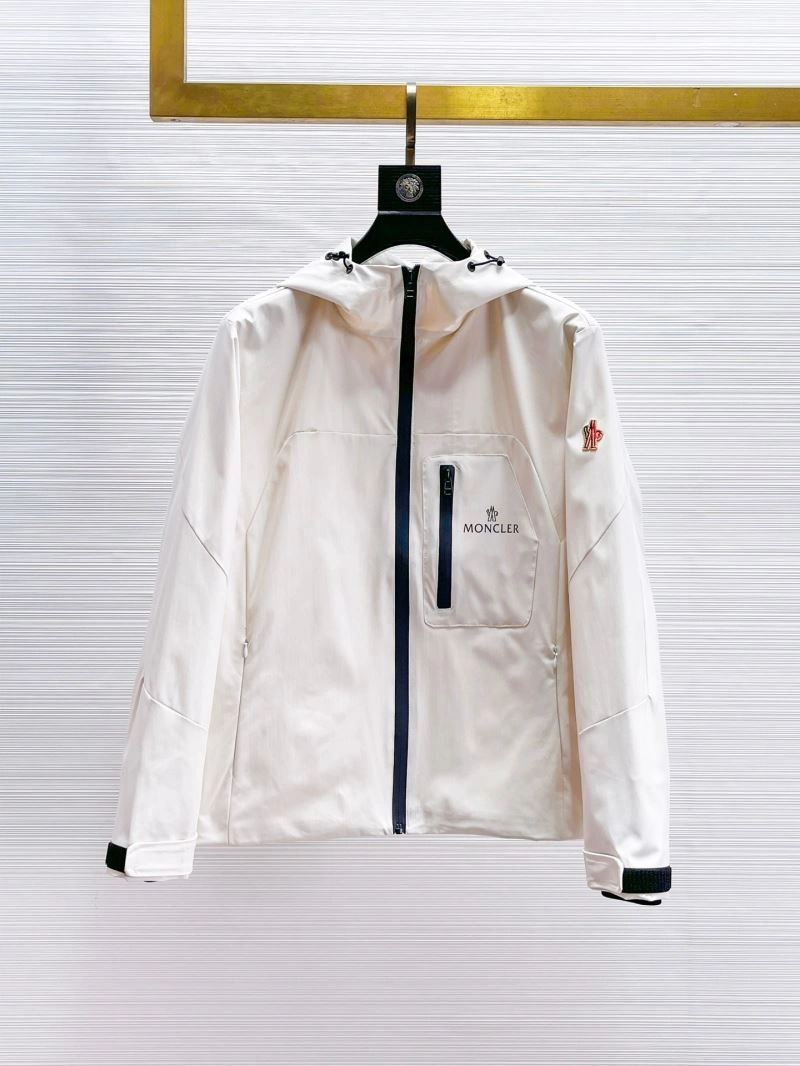 FlexibleFit Moncler Outwear 140169