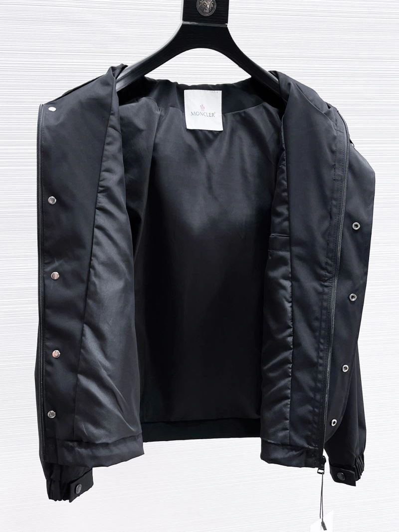 Moncler Outwear Youthful 140161