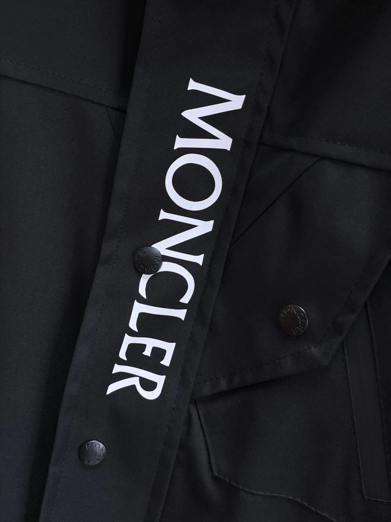 Moncler Outwear Youthful 140161