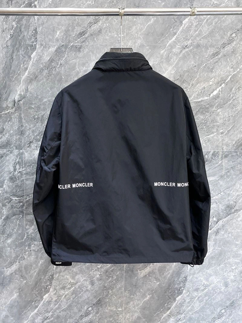 Moncler Outwear Breathable 140155