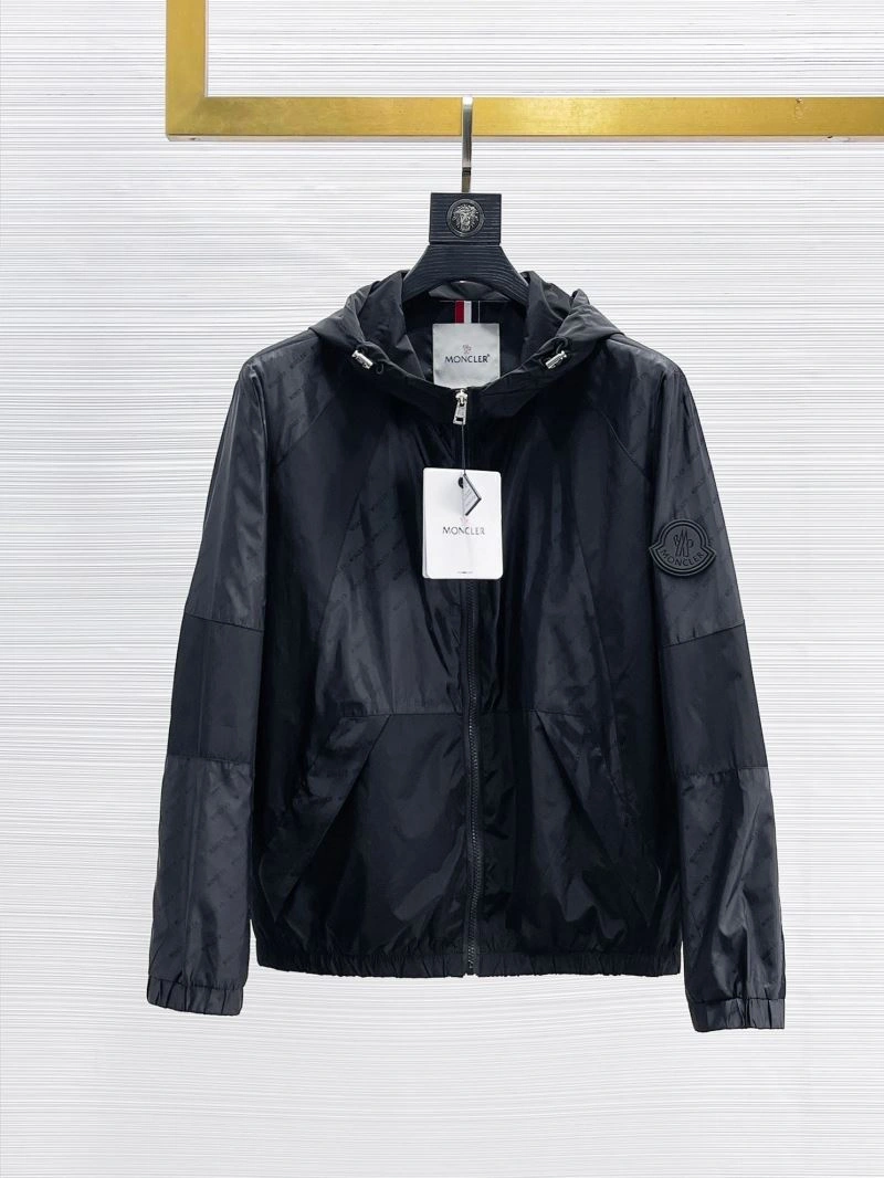 Moncler Outwear Breathable 140176