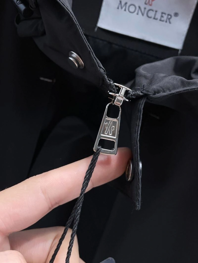 Supportive Moncler Outwear 140167