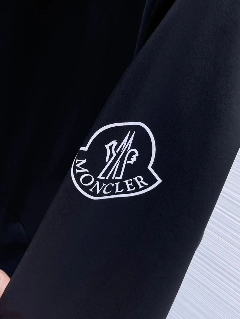 Supportive Moncler Outwear 140167