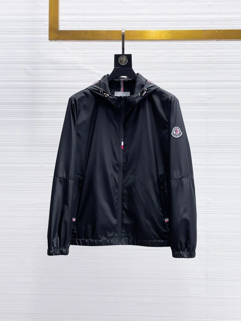 Moncler Outwear Flexible 140175