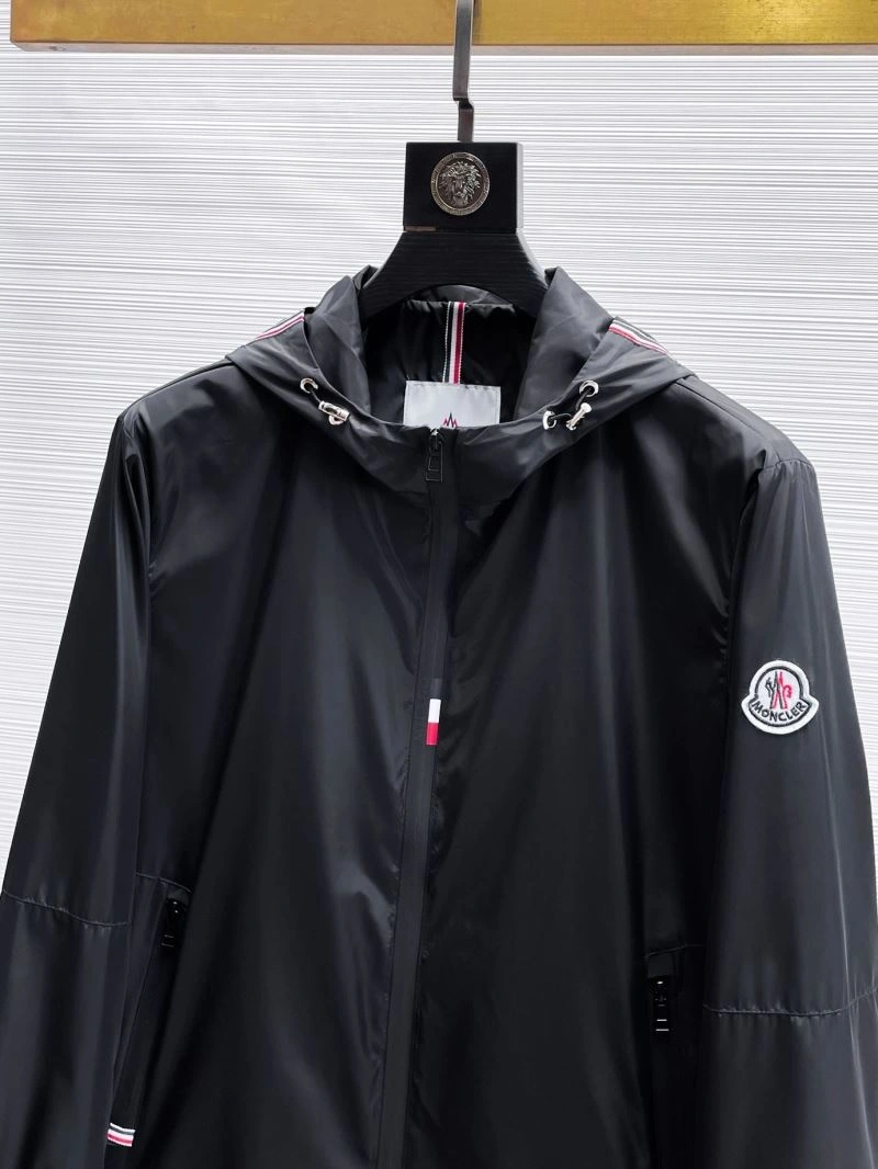 Moncler Outwear Flexible 140175