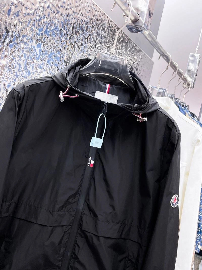 Moncler Outwear Packable 140156