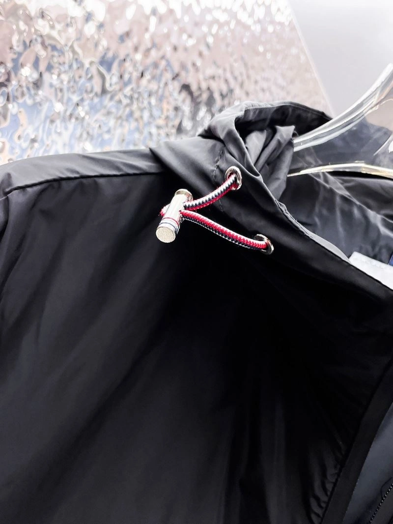 Moncler Outwear Packable 140156
