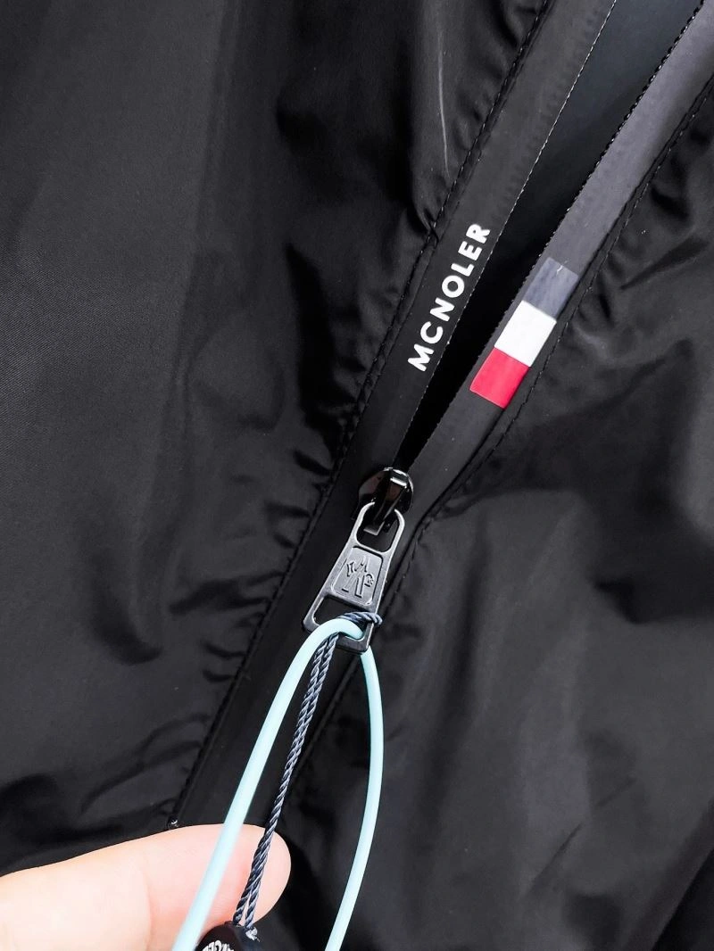Moncler Outwear Packable 140156