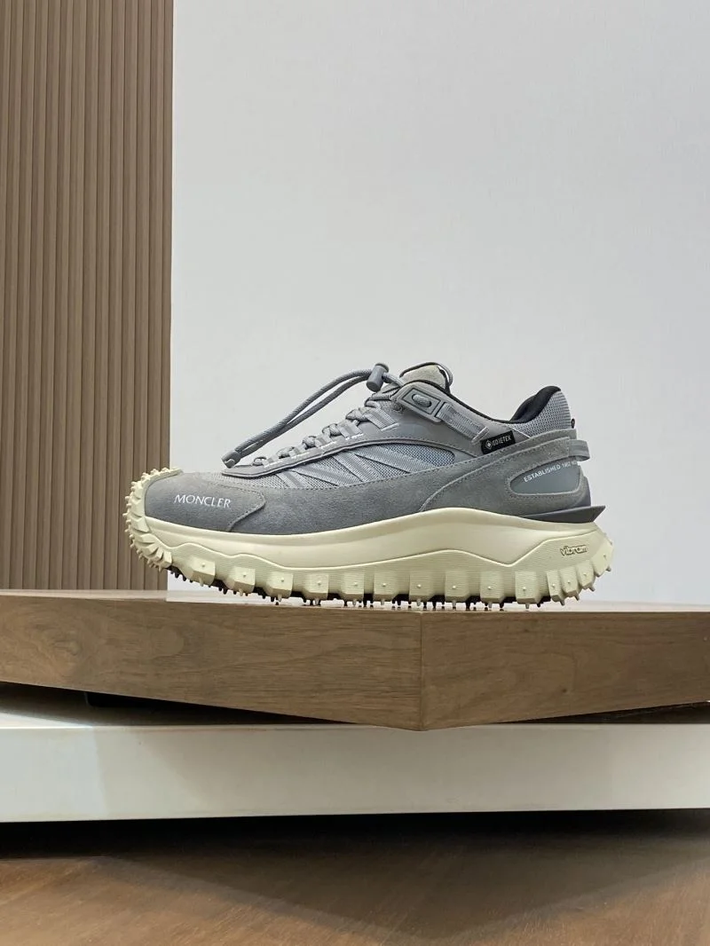 Snug Moncler Shoes 13636