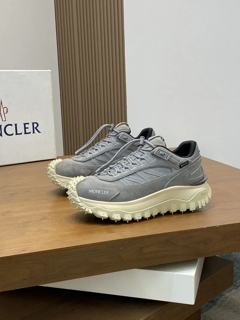 Snug Moncler Shoes 13636