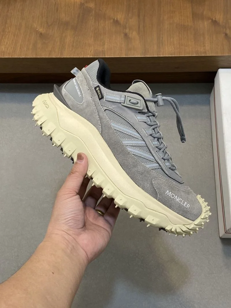 Snug Moncler Shoes 13636