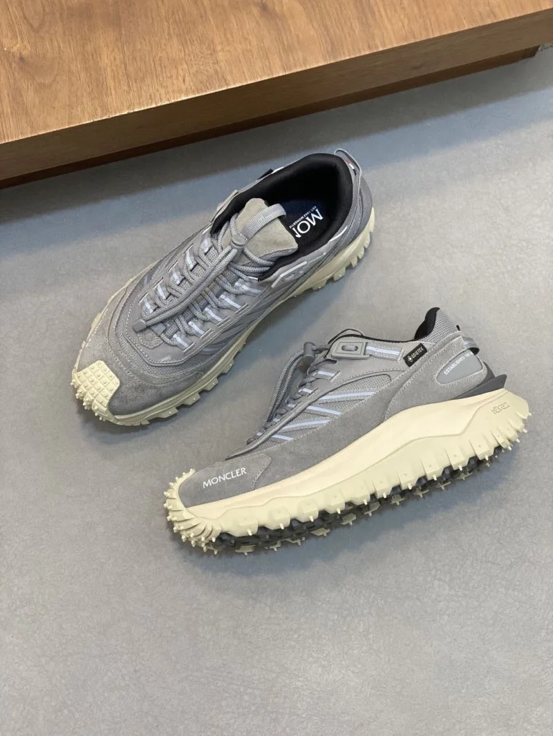 Snug Moncler Shoes 13636