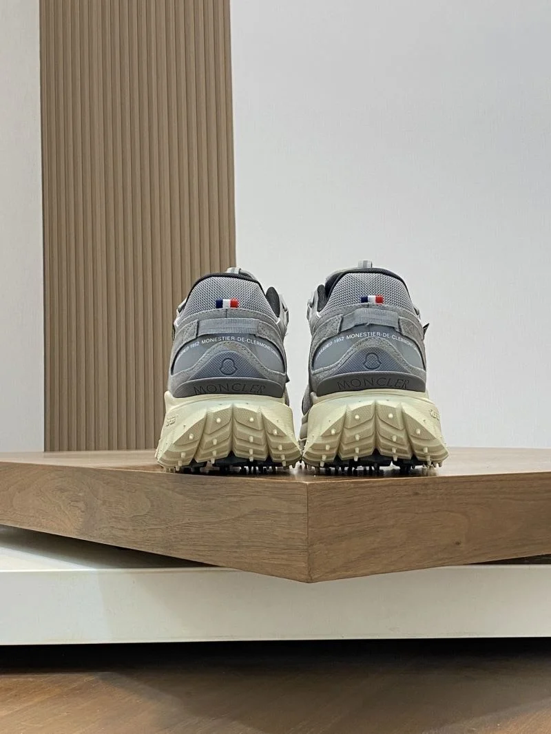 Snug Moncler Shoes 13636