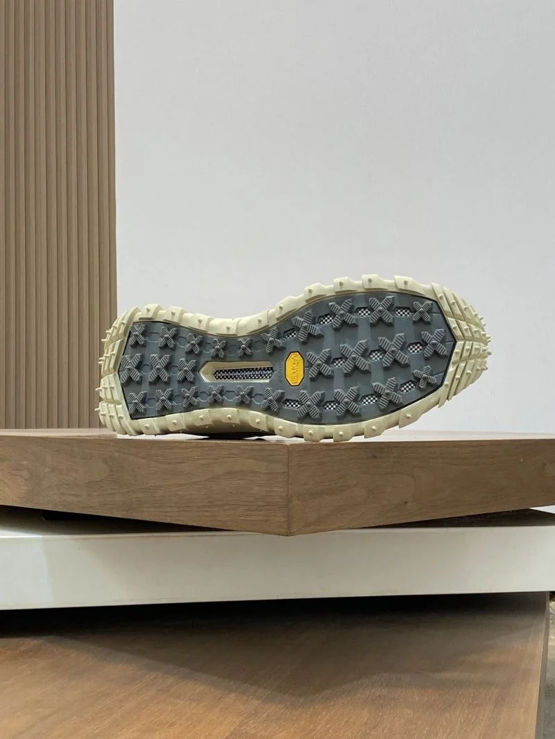 Snug Moncler Shoes 13636