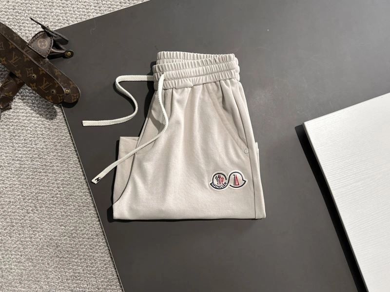 Tailored Moncler Short Pants 142752