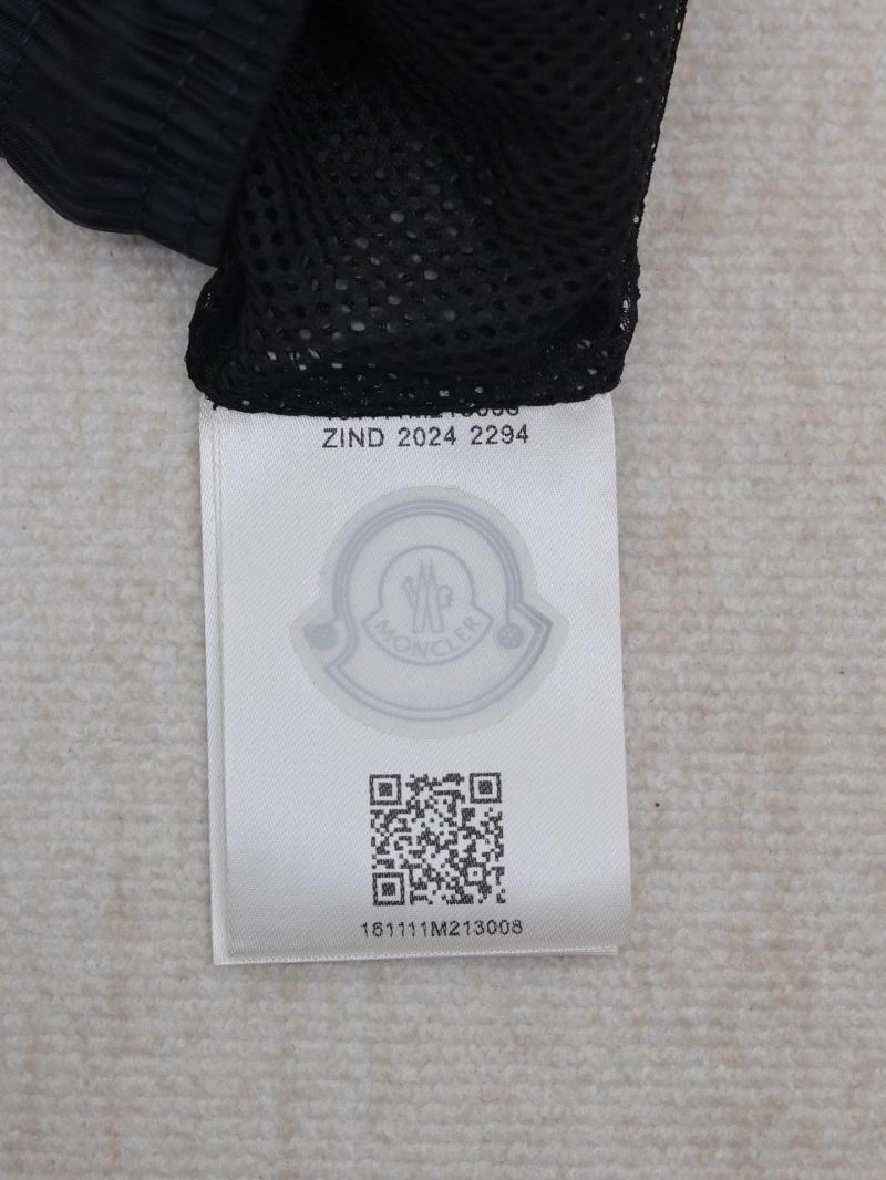 Moncler Short Pants Durable 142748