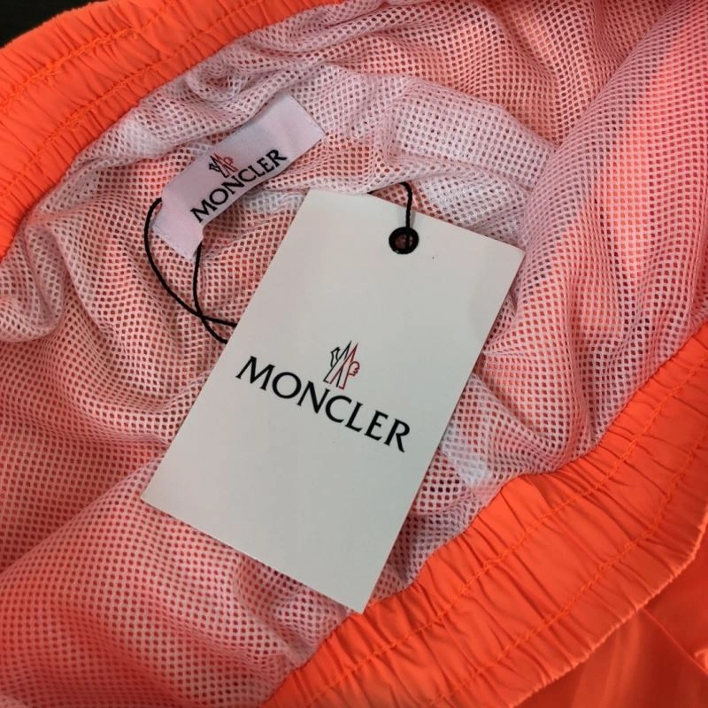 Moncler Short Pants EasyMatch 143306