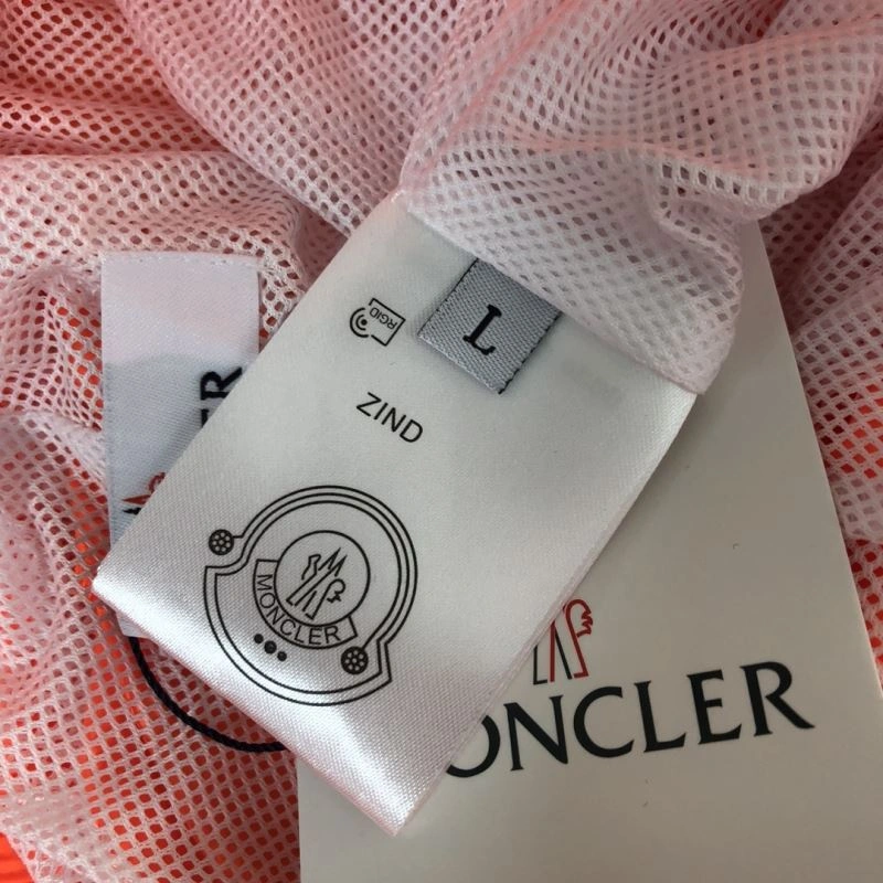 Moncler Short Pants EasyMatch 143306