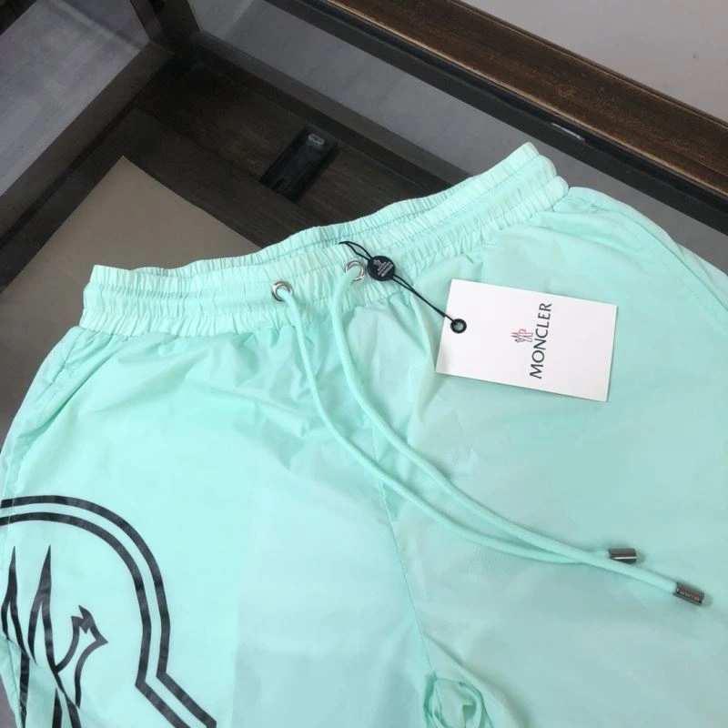 Moncler Short Pants Refined 143304