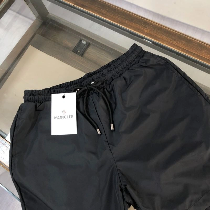 MoistureWicking Moncler Short Pants 143303