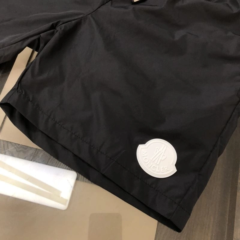 MoistureWicking Moncler Short Pants 143303