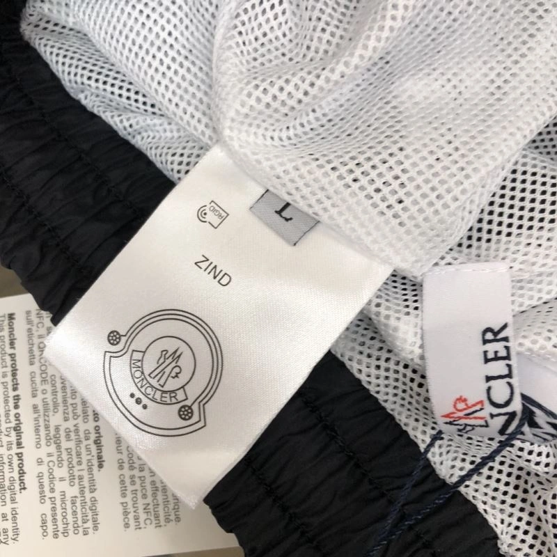 MoistureWicking Moncler Short Pants 143303