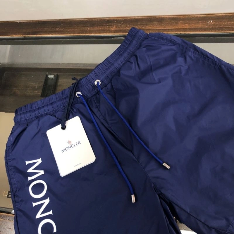 RelaxedFit Moncler Short Pants 143286