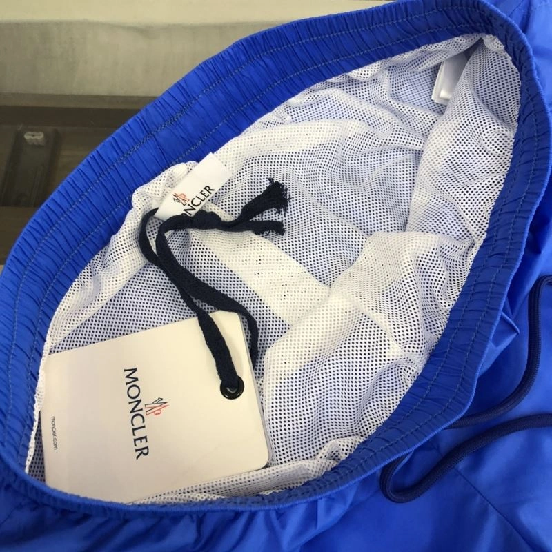 Moncler Short Pants AllSeason 143290