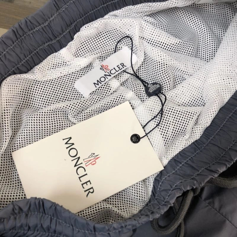 EyeCatching Moncler Short Pants 143284